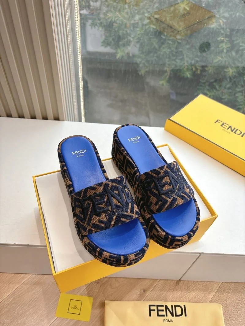 Fendi Slippers Snug 23394