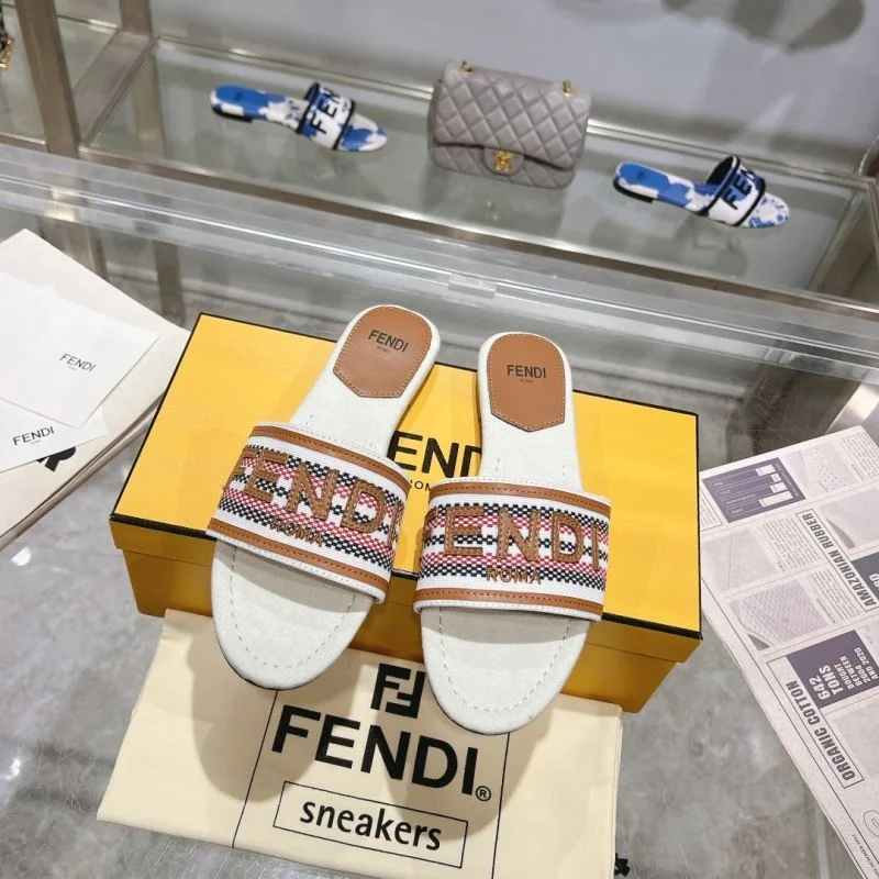 Fendi Slippers Comfortable 23388