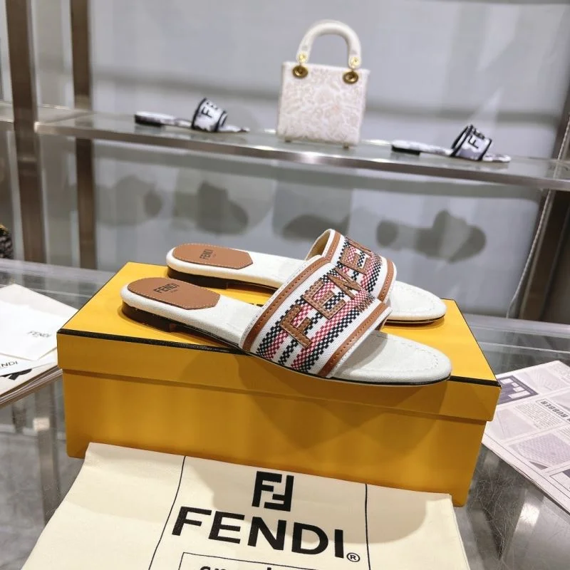 Fendi Slippers Comfortable 23388