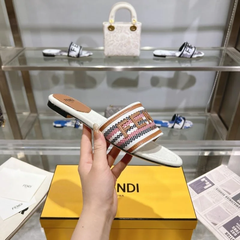 Fendi Slippers Comfortable 23388