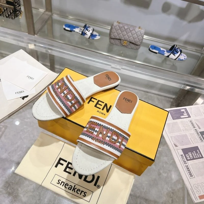 Fendi Slippers Comfortable 23388