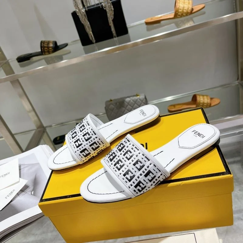 Fendi Slippers Lightweight 23433