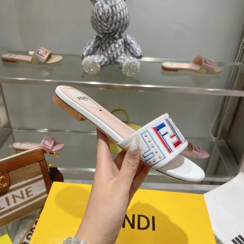 Seasonal Fendi Slippers 23371