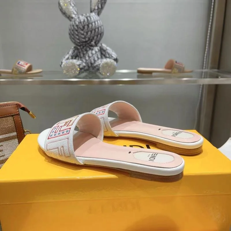 Seasonal Fendi Slippers 23371