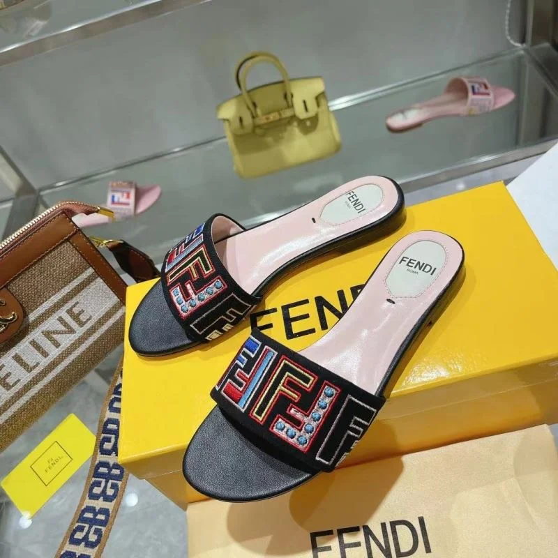 Fendi Slippers WellDesigned 23379
