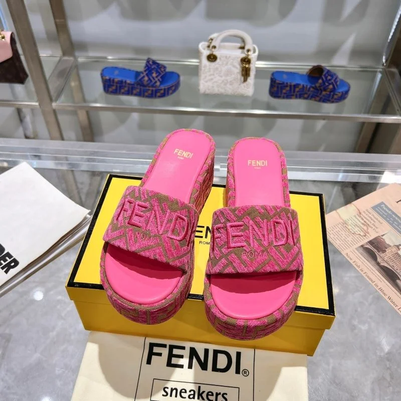 MoistureWicking Fendi Slippers 23386