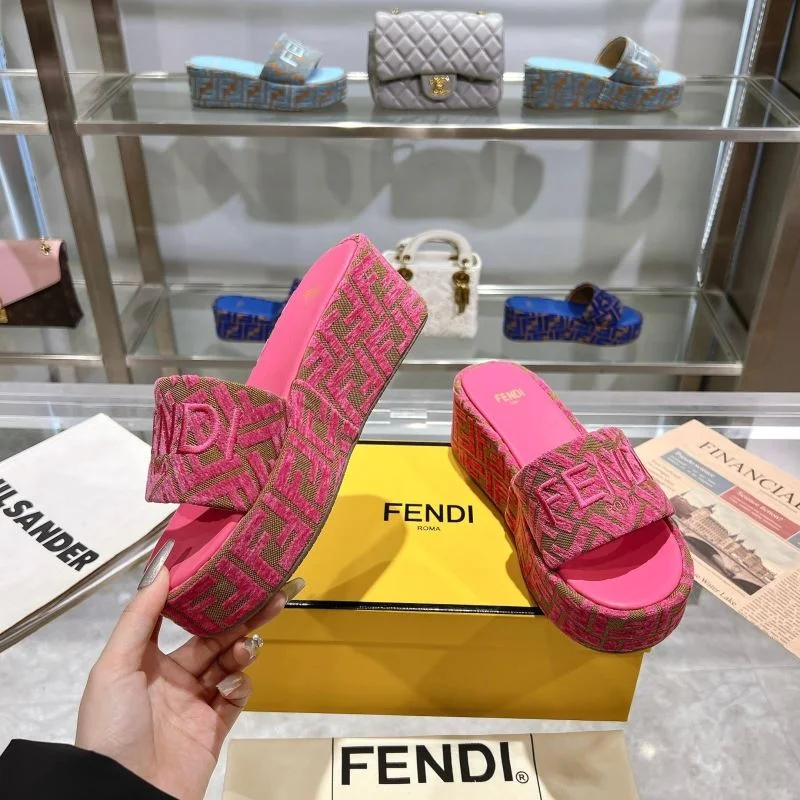 MoistureWicking Fendi Slippers 23386