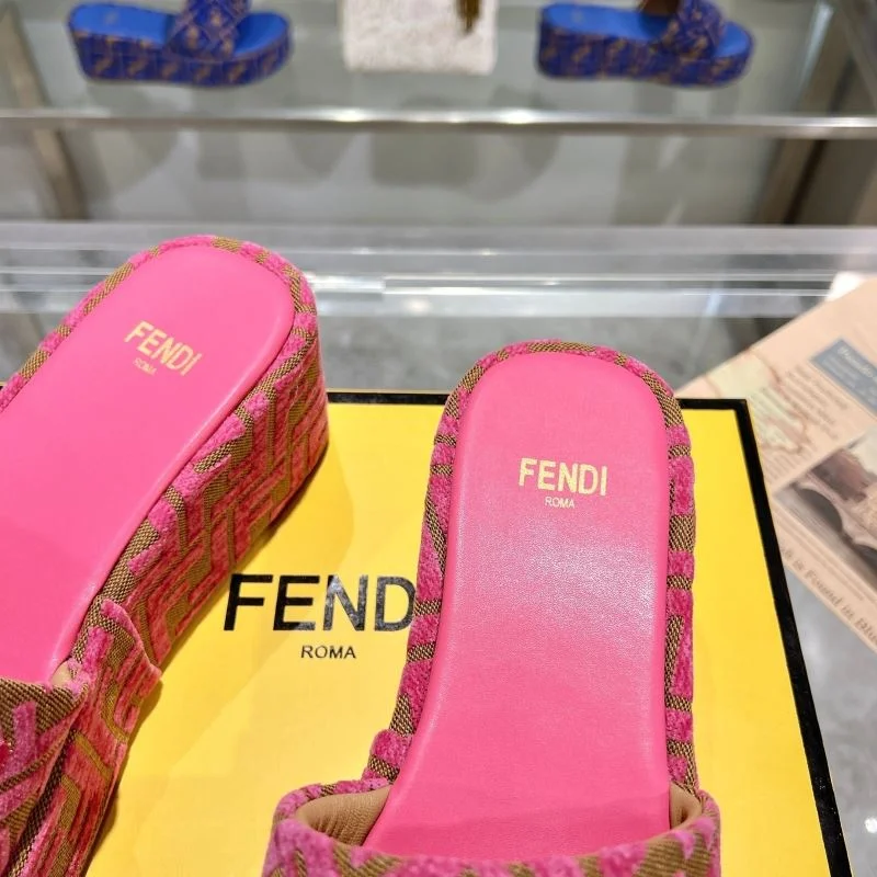 MoistureWicking Fendi Slippers 23386