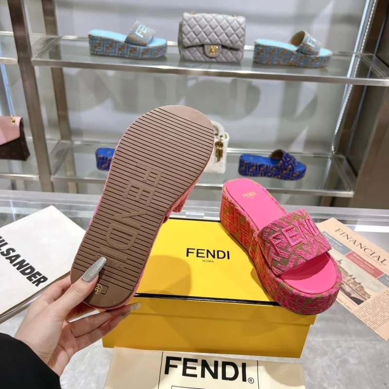 MoistureWicking Fendi Slippers 23386