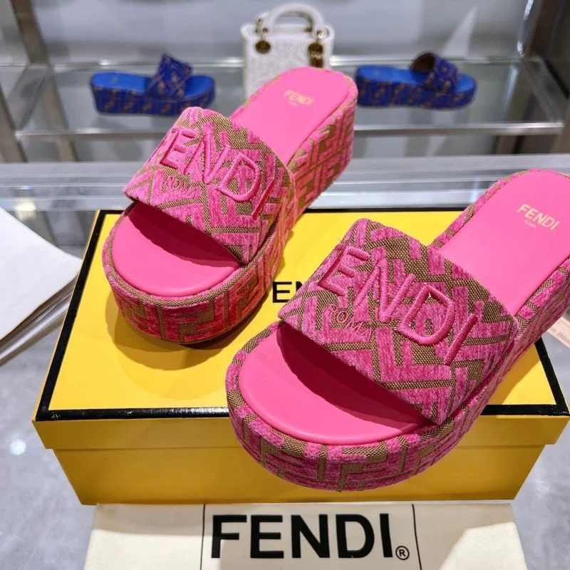 MoistureWicking Fendi Slippers 23386