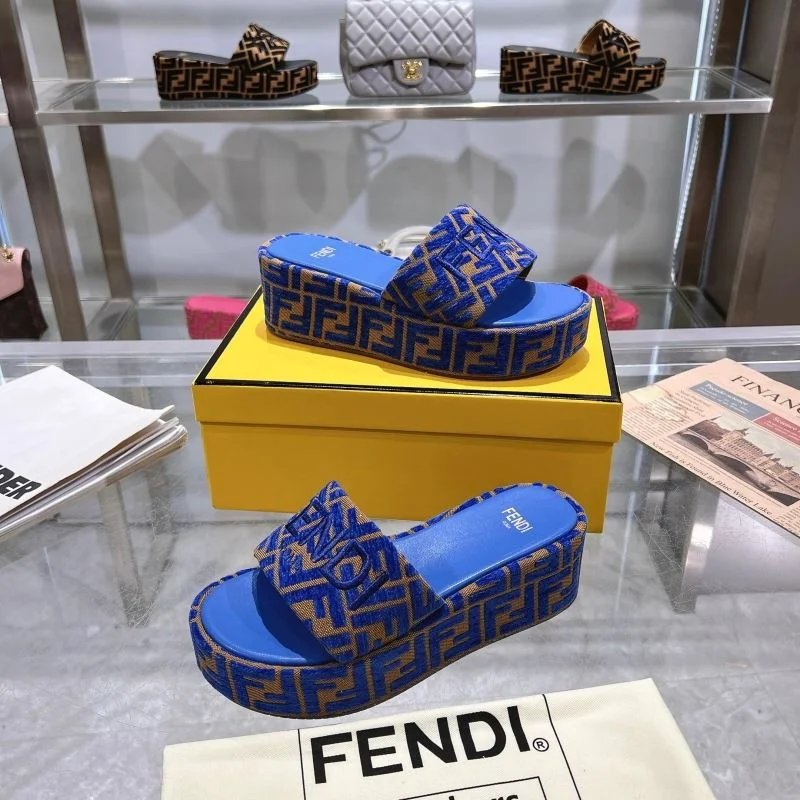 Fendi Slippers TimelessDesign 23355