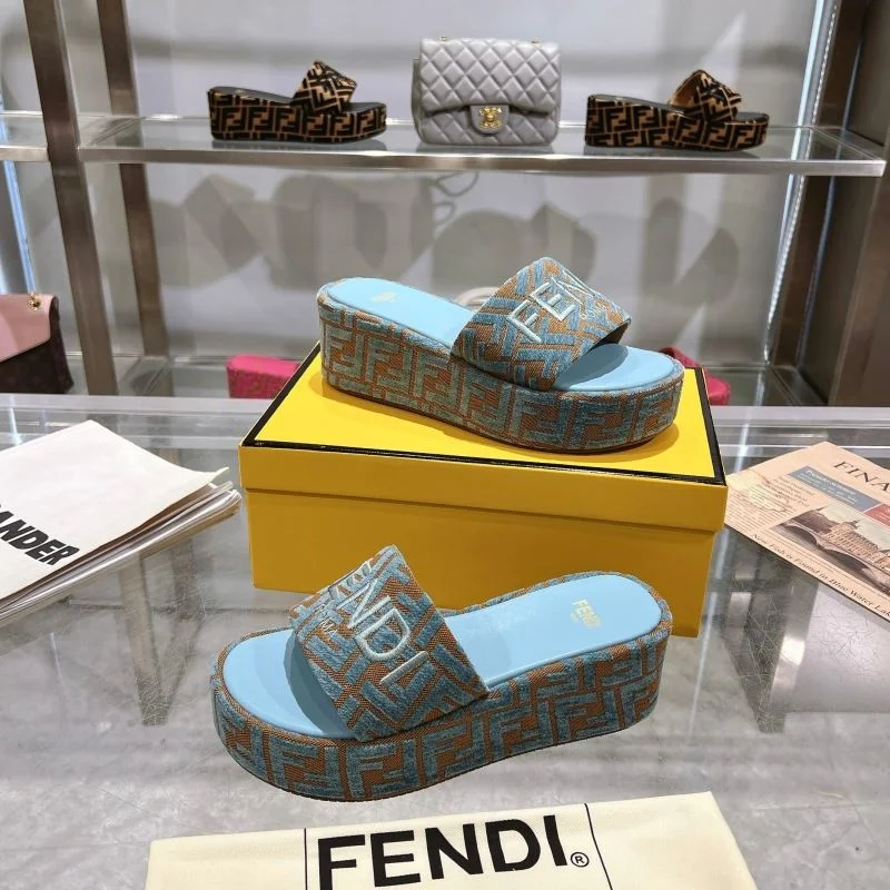 Fendi Slippers WeatherProof 23365