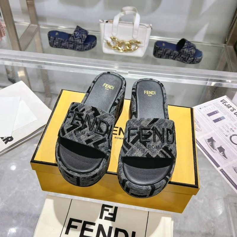Fendi Slippers WellDesigned 23356