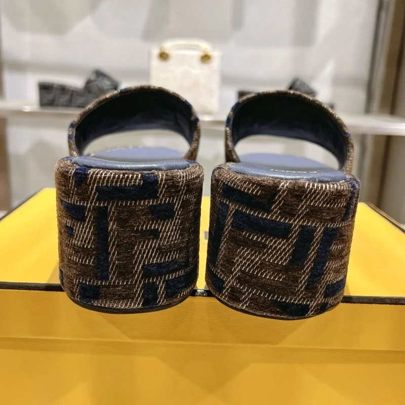 UrbanChic Fendi Slippers 23357