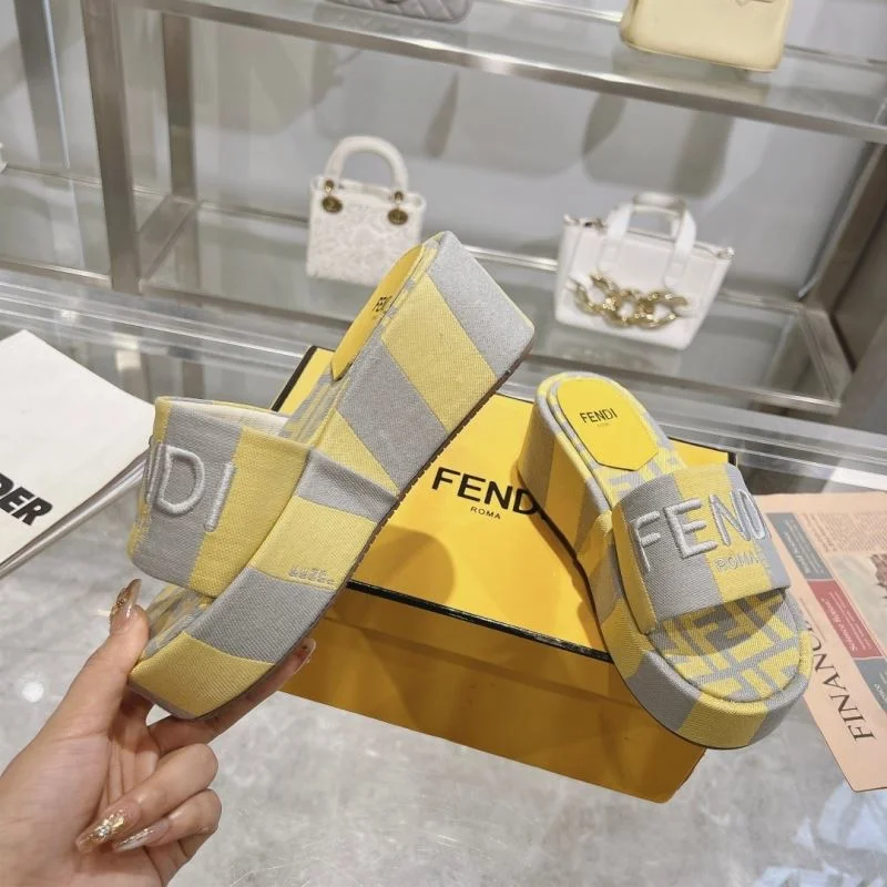 Fendi Slippers Tailored 23354