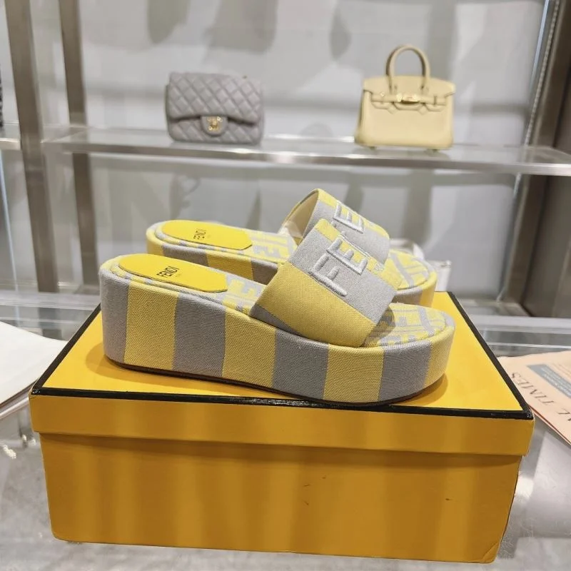 Fendi Slippers Tailored 23354