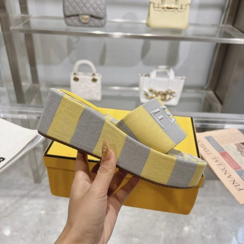 Fendi Slippers Tailored 23354