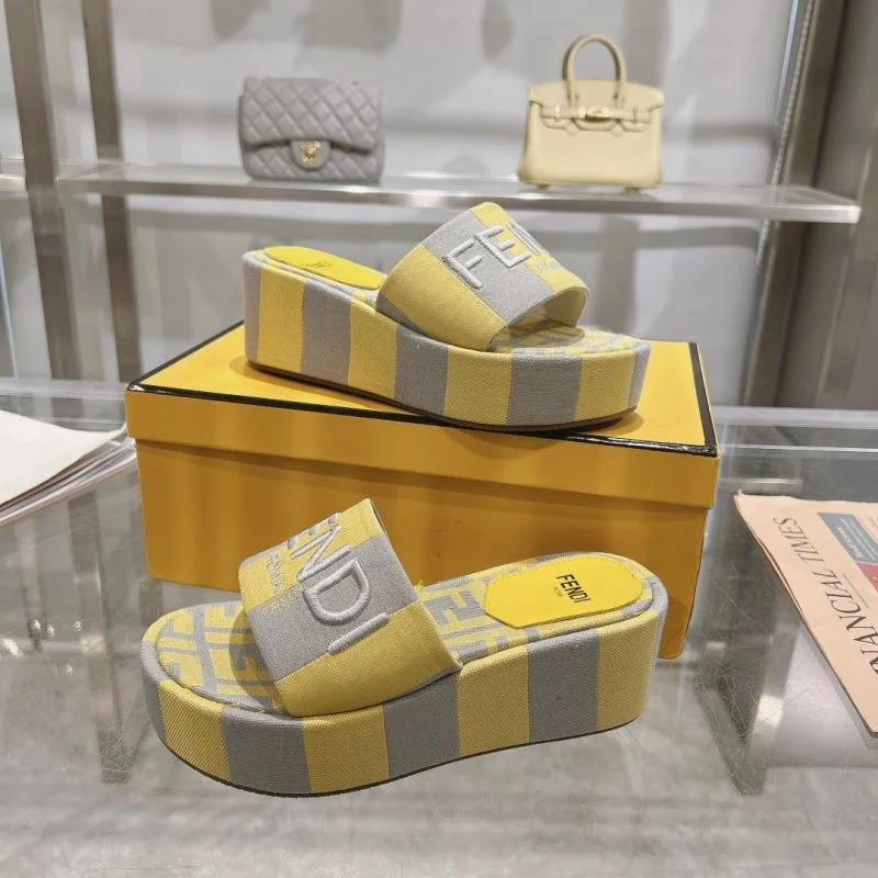 Fendi Slippers Tailored 23354