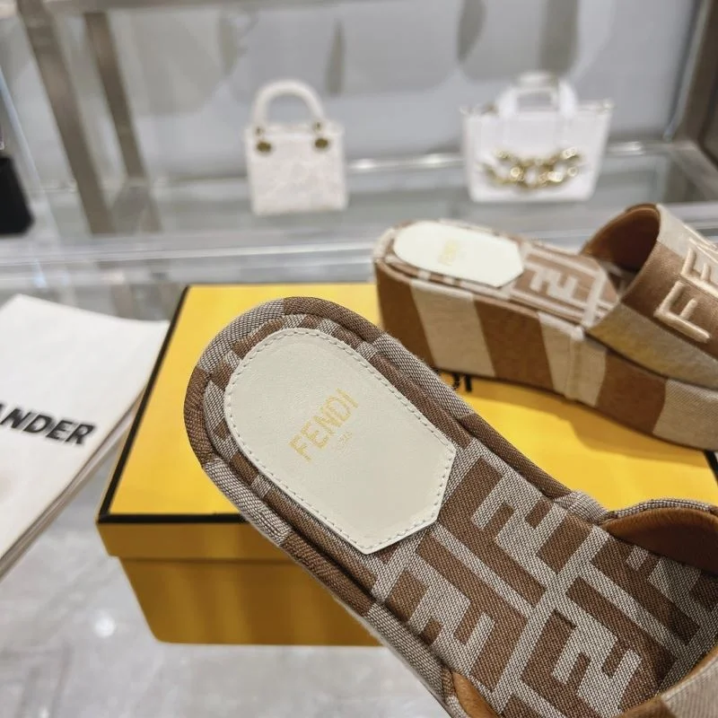 WrinkleFree Fendi Slippers 23364