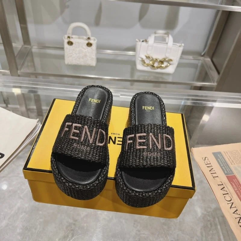 Fendi Slippers Effortless 23349