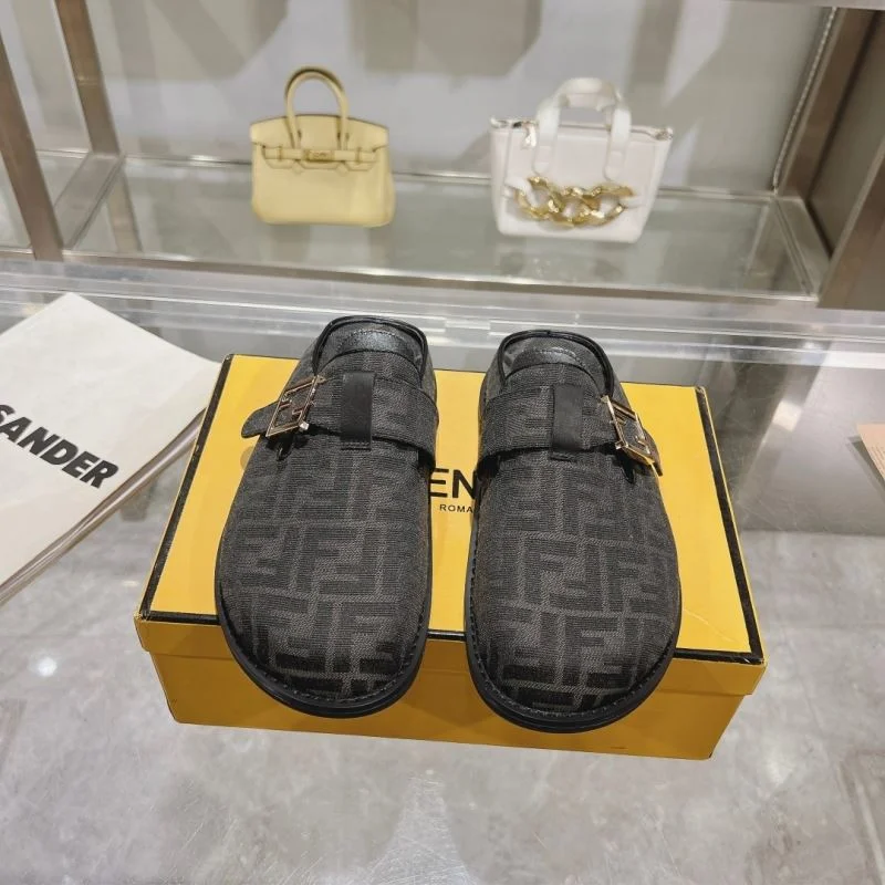 Fendi Slippers DailyWear 23343