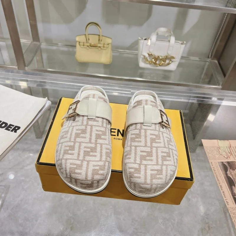 Youthful Fendi Slippers 23341