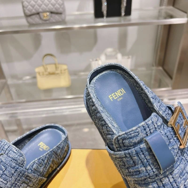 Fendi Slippers Effortless 23350