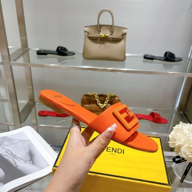 Timeless Fendi Slippers 23337