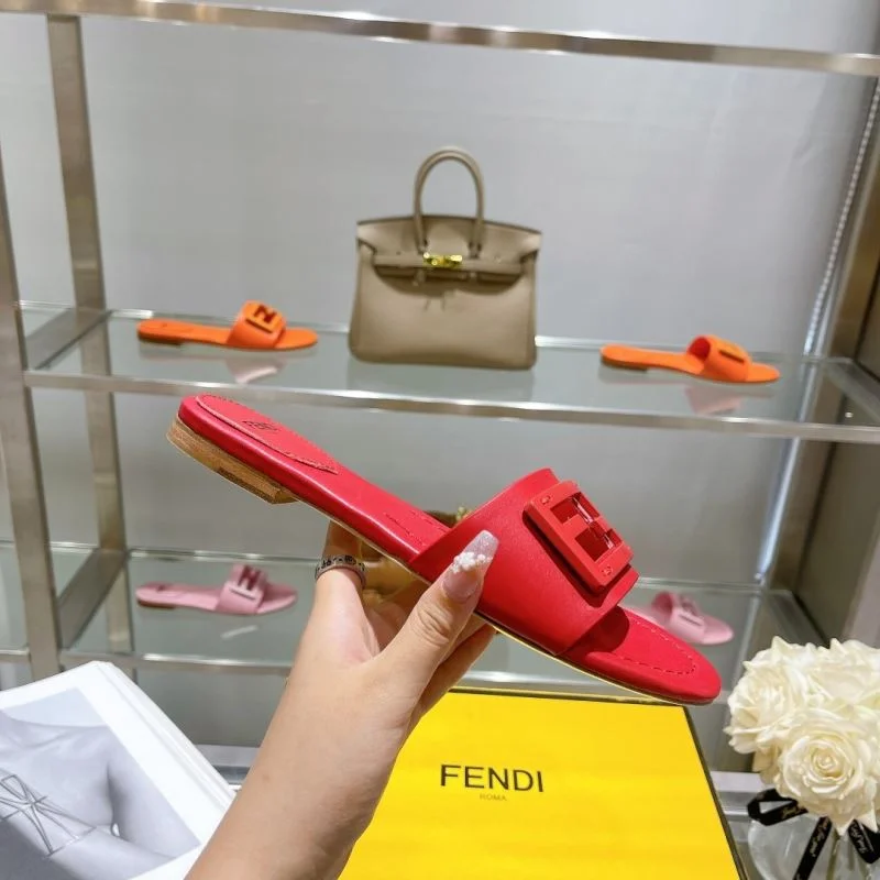 Trendsetting Fendi Slippers 23333