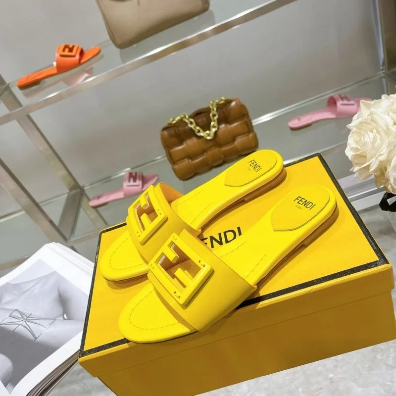 ComfortFit Fendi Slippers 23336