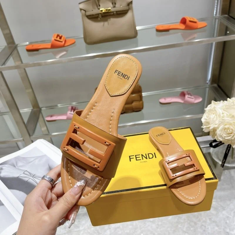 Fendi Slippers ComfortFit 23334