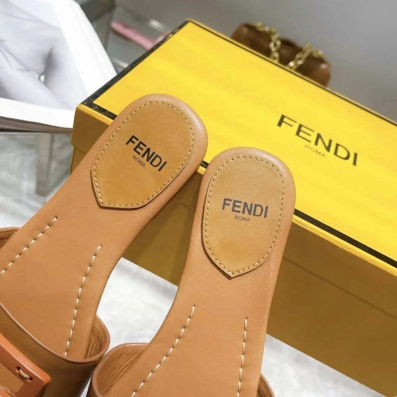Fendi Slippers ComfortFit 23334