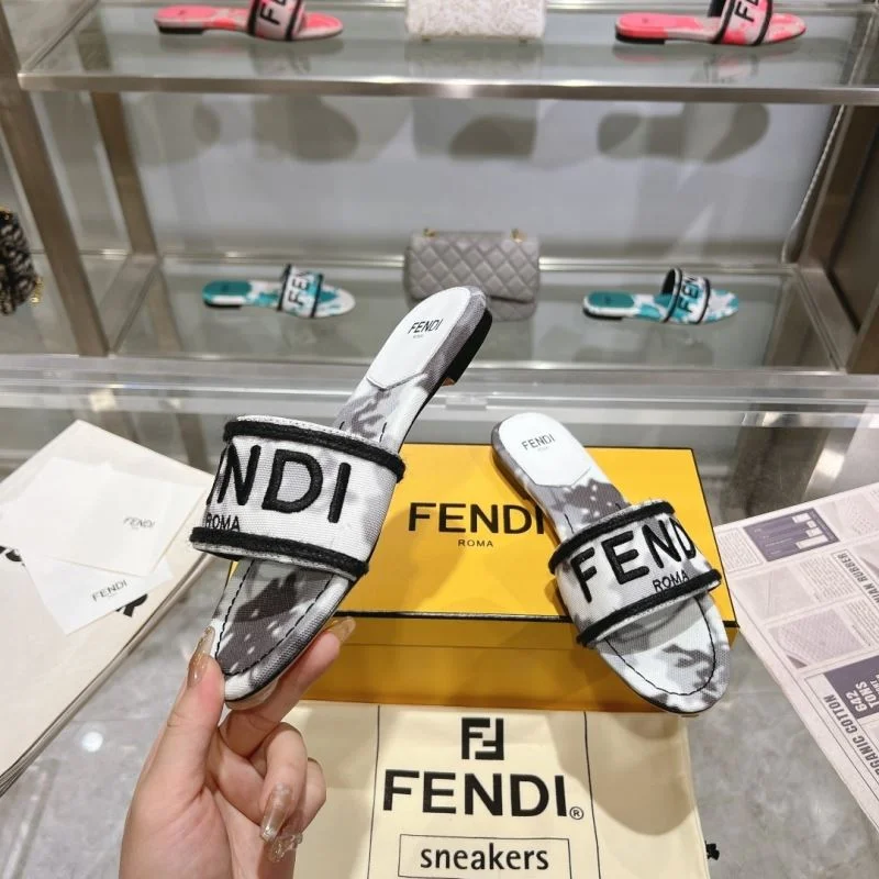 Fendi Slippers FlexibleFit 23332