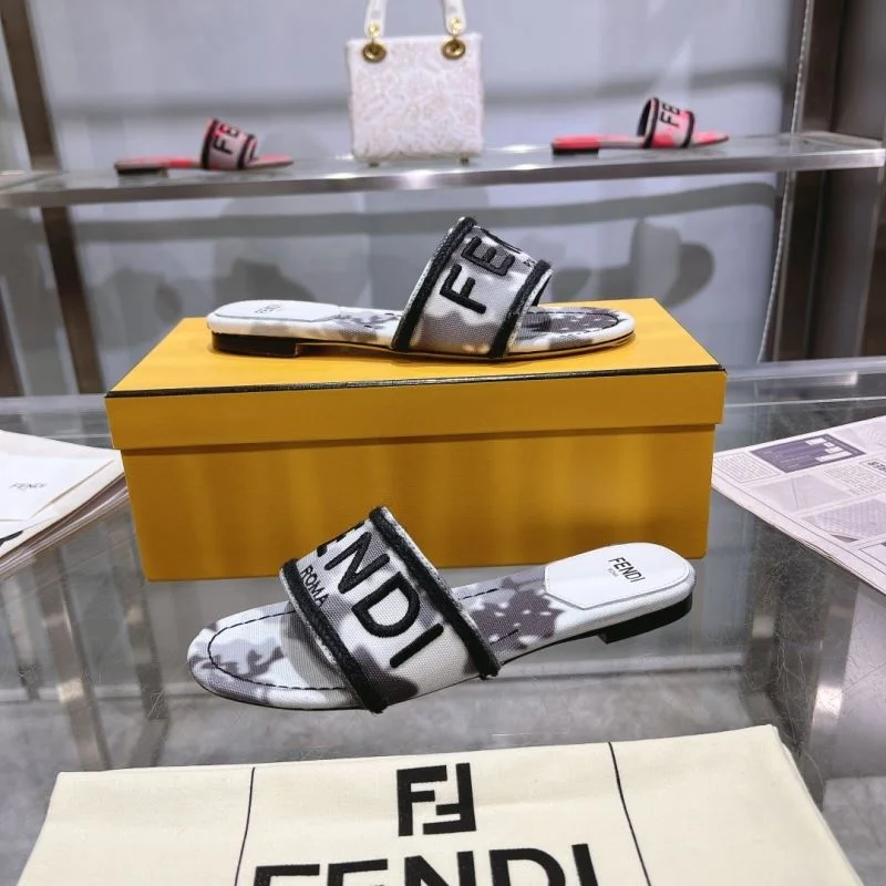 Fendi Slippers FlexibleFit 23332