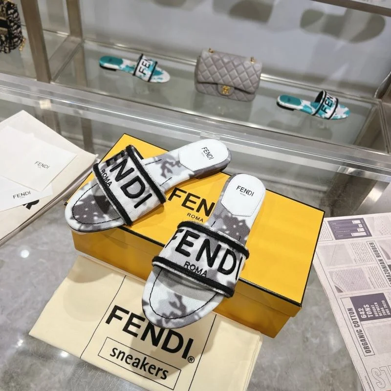 Fendi Slippers FlexibleFit 23332