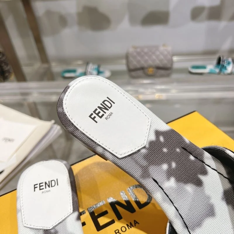 Fendi Slippers FlexibleFit 23332