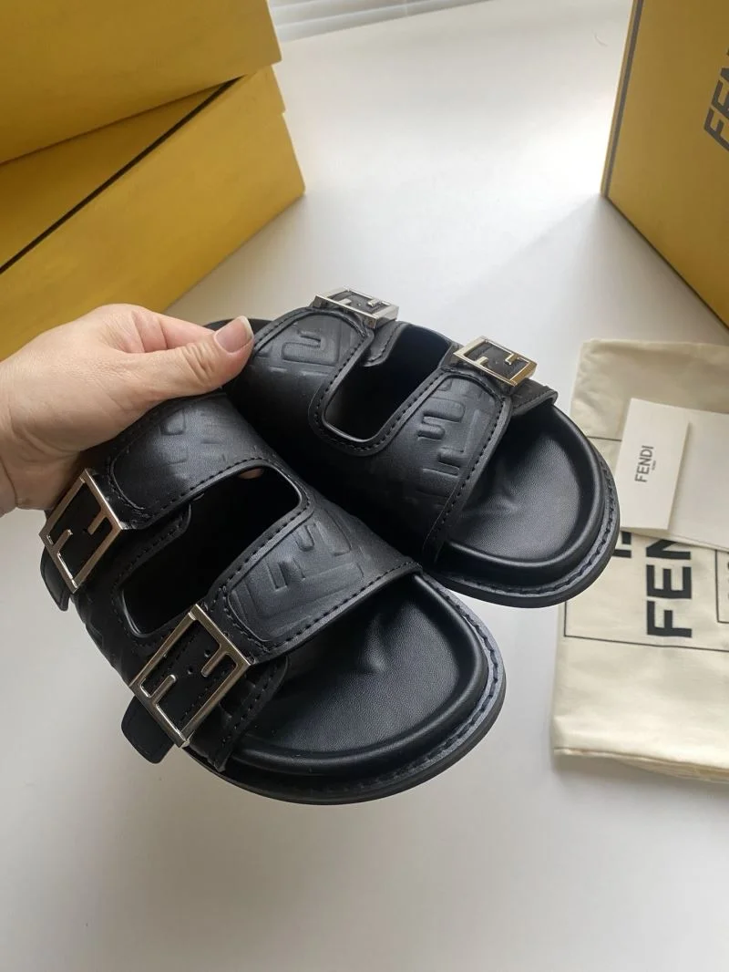 Comfortable Fendi Slippers 23597