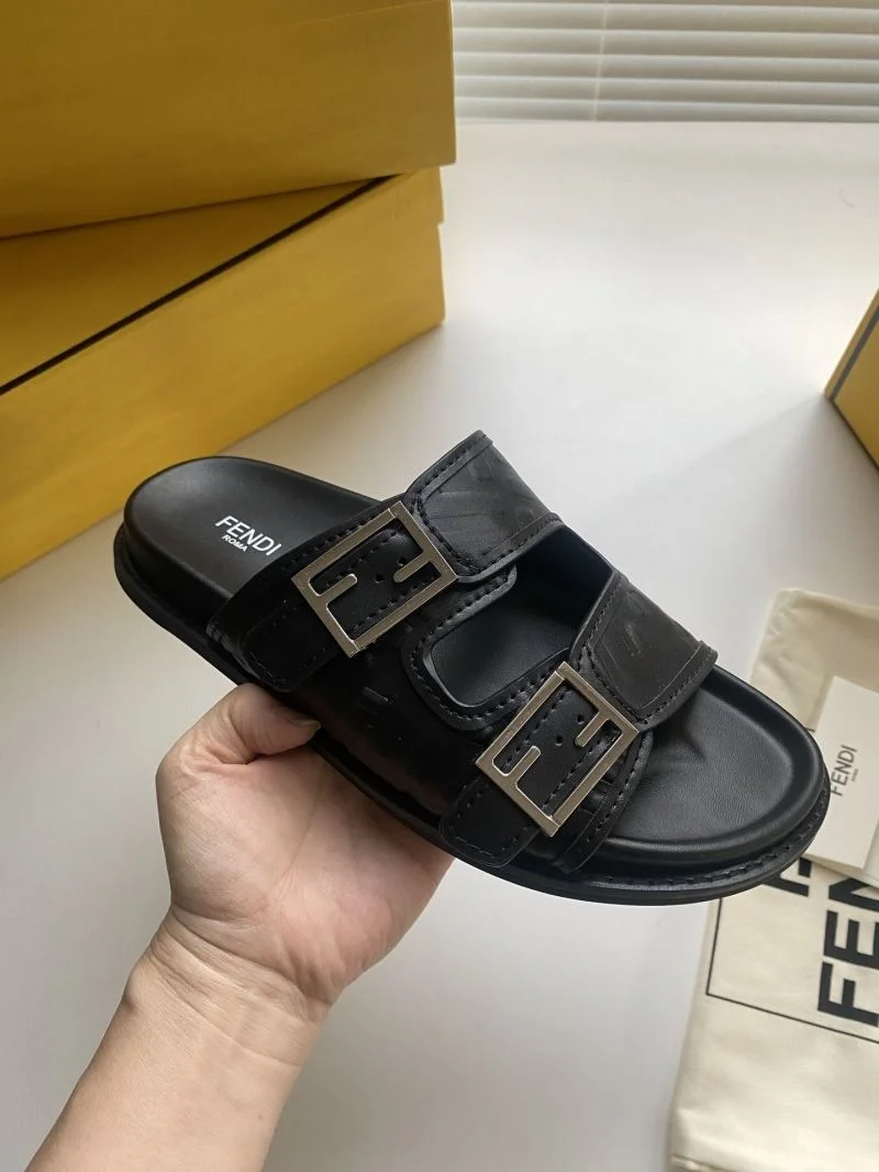 Comfortable Fendi Slippers 23597