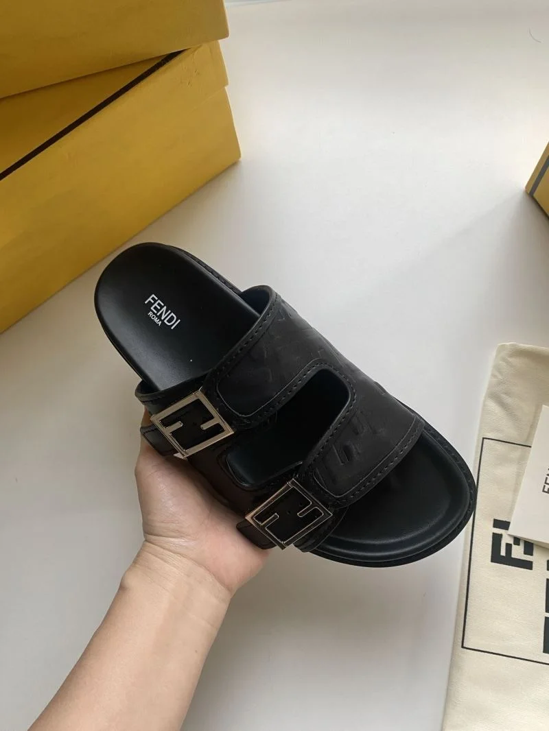 Comfortable Fendi Slippers 23597