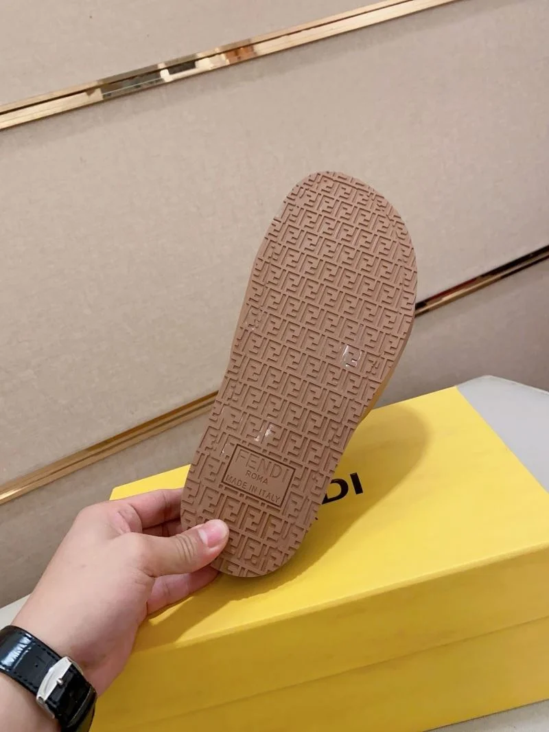 Casual Fendi Slippers 23579