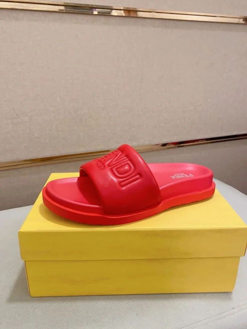 Supportive Fendi Slippers 23565