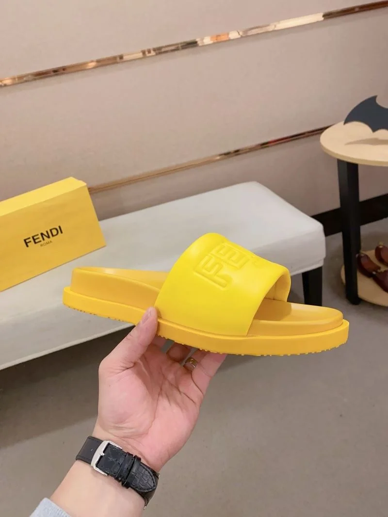 Fendi Slippers Sophisticated 23564