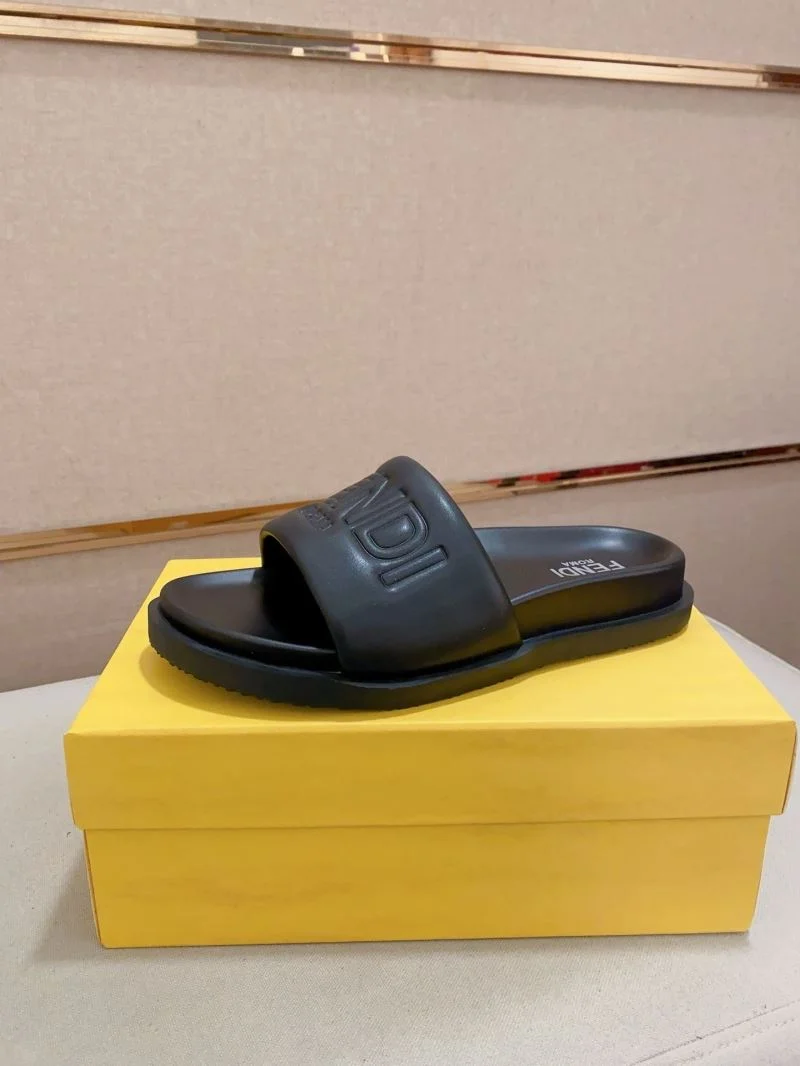 Fendi Slippers Lightweight 23561