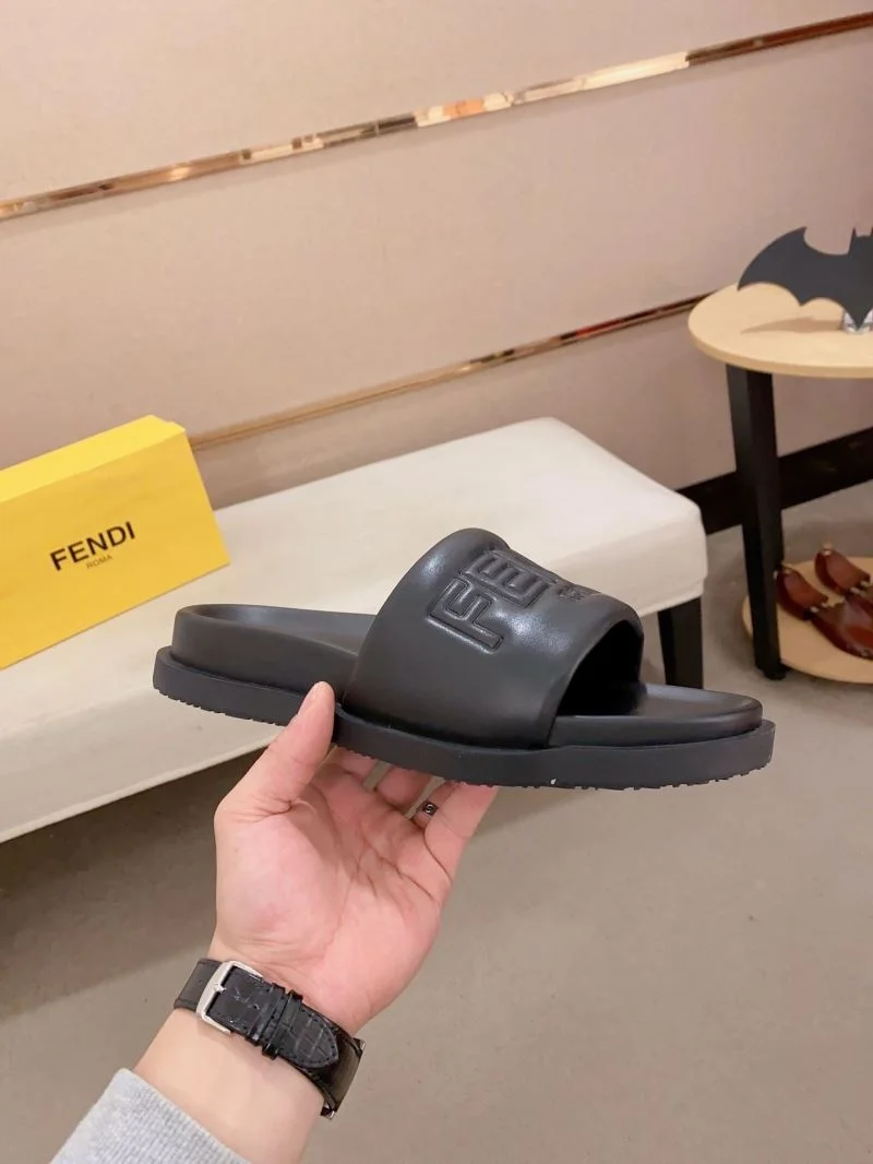 Fendi Slippers Lightweight 23561