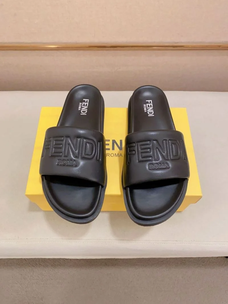 Fendi Slippers Lightweight 23561
