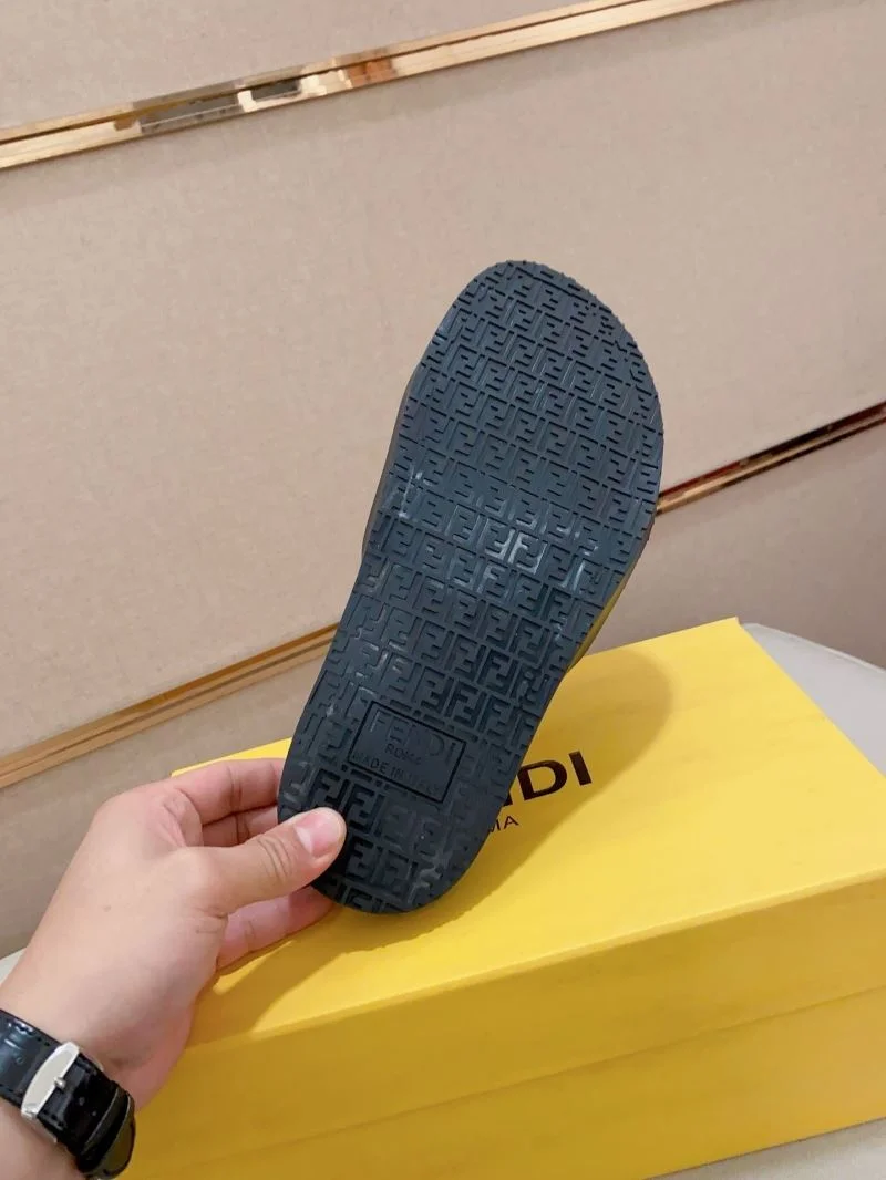 Fendi Slippers Lightweight 23561