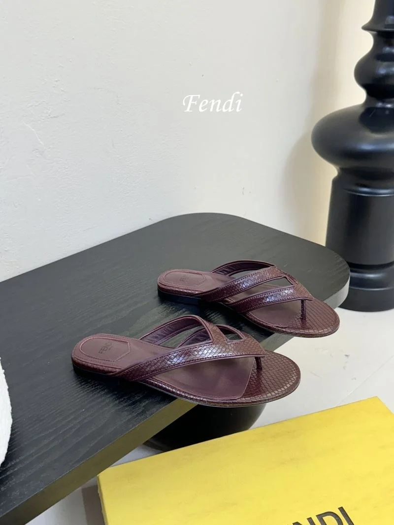 Fendi Slippers WellDesigned 23718