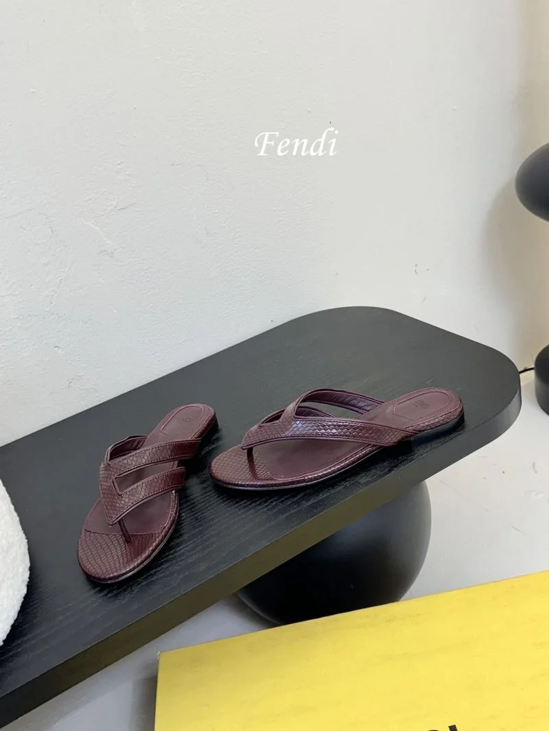 Fendi Slippers WellDesigned 23718