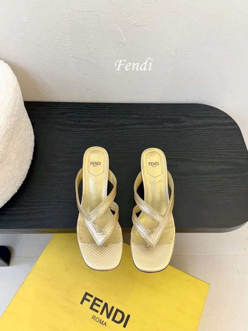 Fendi Slippers Snug 23727
