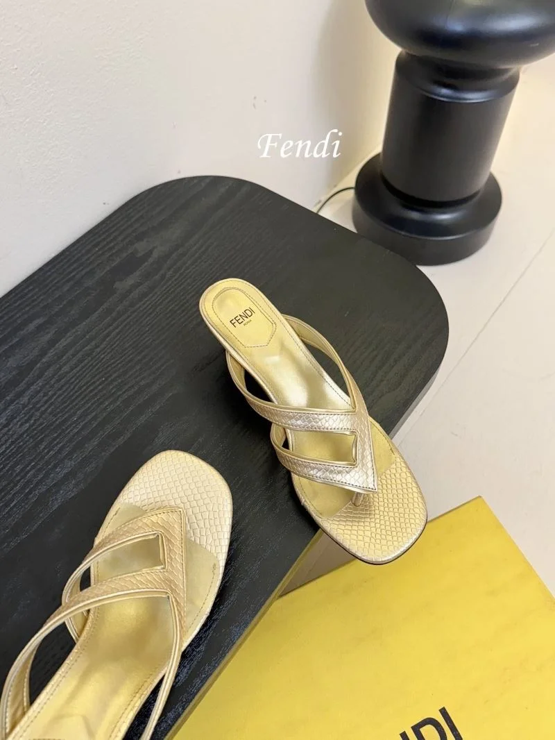 Fendi Slippers Snug 23727